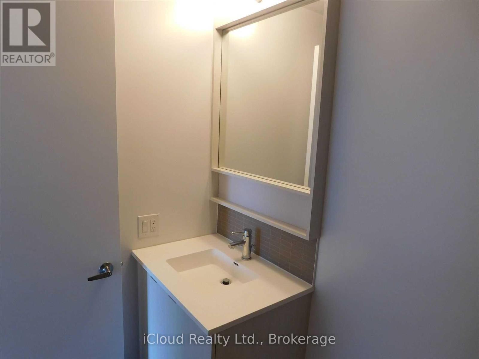 2002 - 2560 Eglinton Avenue, Mississauga (Central Erin Mills), Ontario  L5M 5R1 - Photo 11 - W12778742