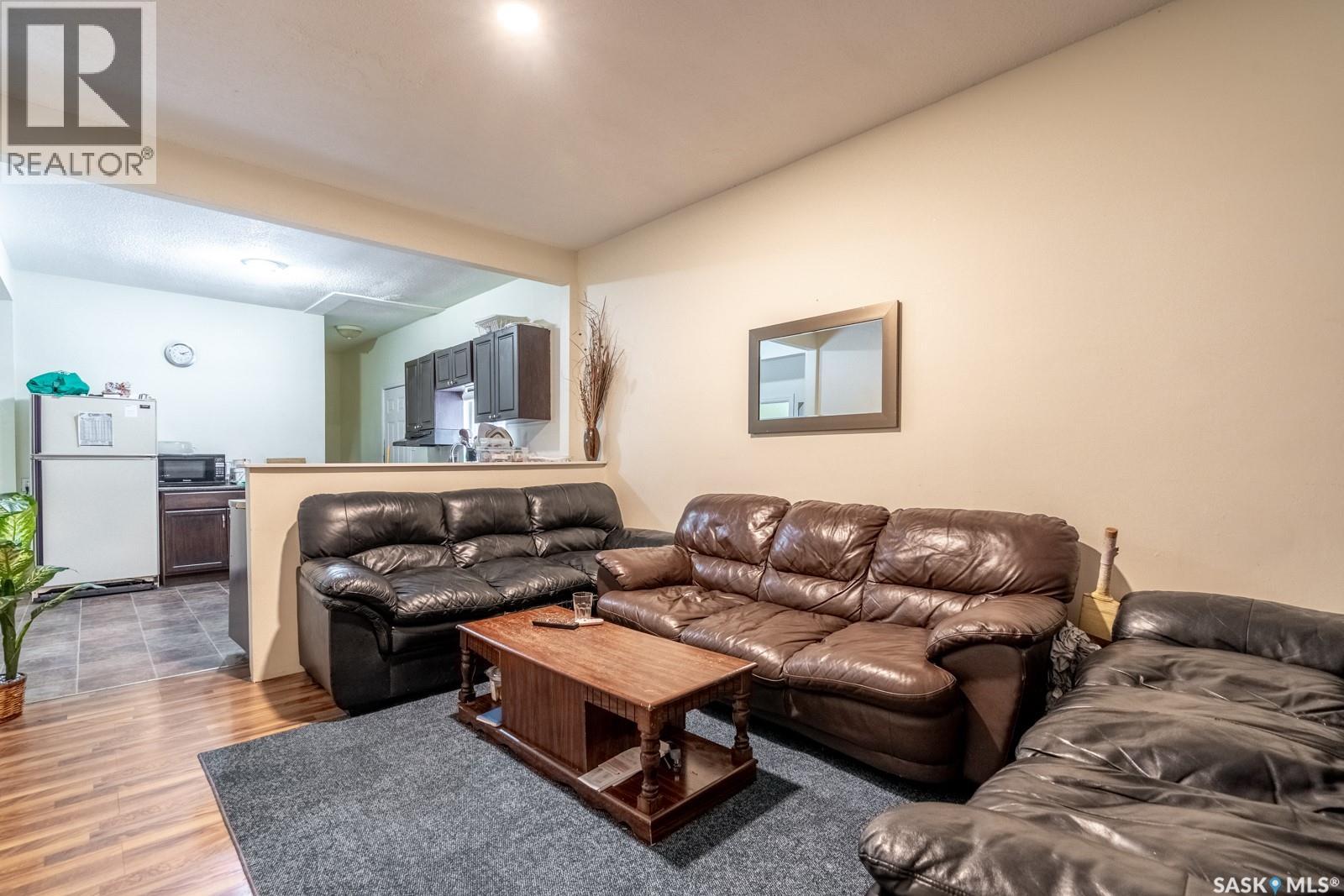 1447 Rae Street, Regina, Saskatchewan  S4T 2C5 - Photo 3 - SK028357