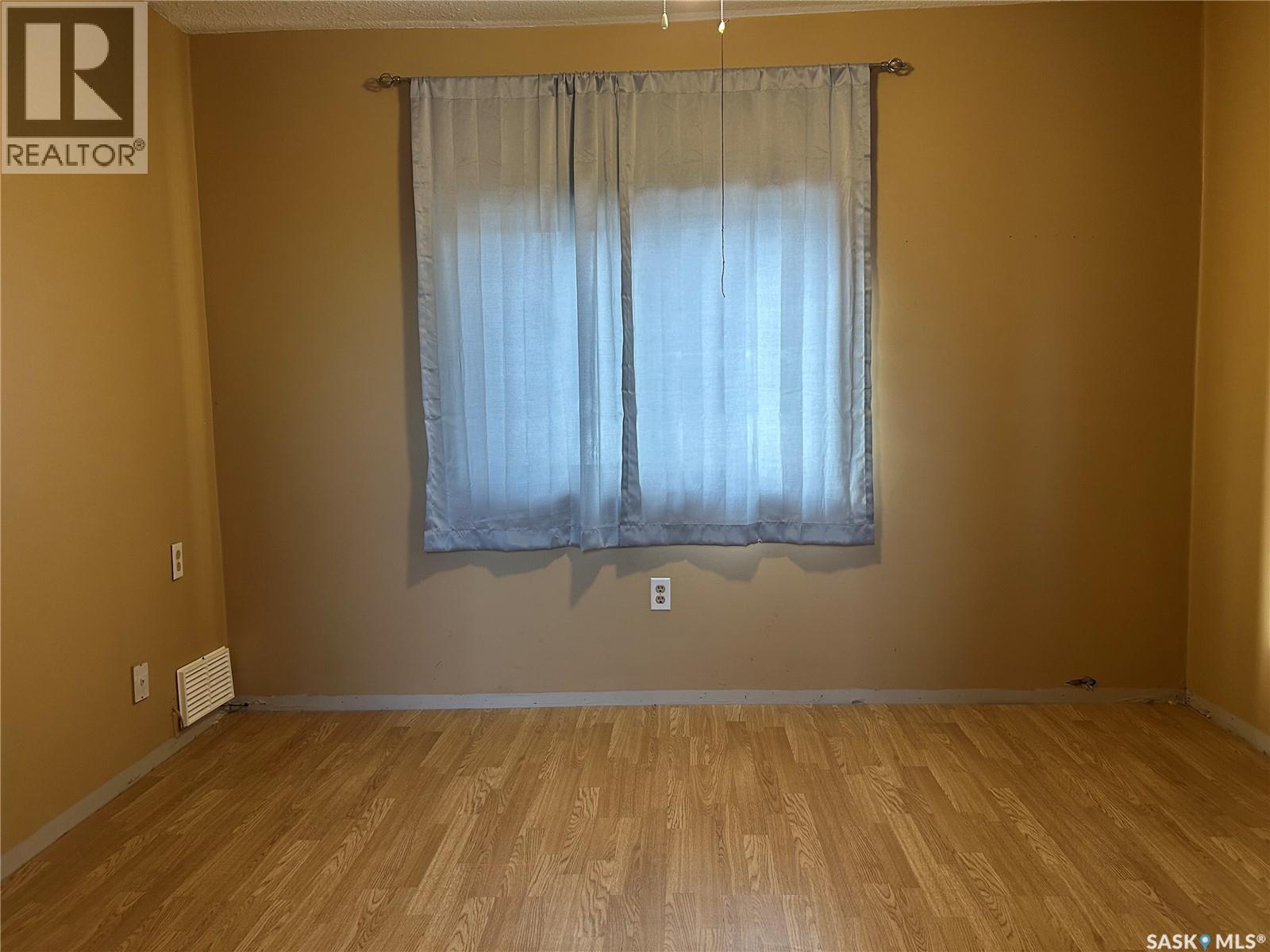 18 Royal Heights, Estevan, Saskatchewan  S4A 2T9 - Photo 12 - SK028351