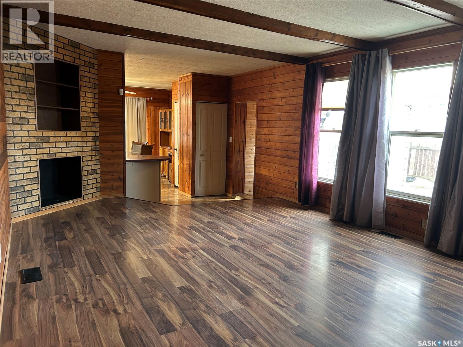 18 Royal Heights, Estevan, Saskatchewan  S4A 2T9 - Photo 3 - SK028351