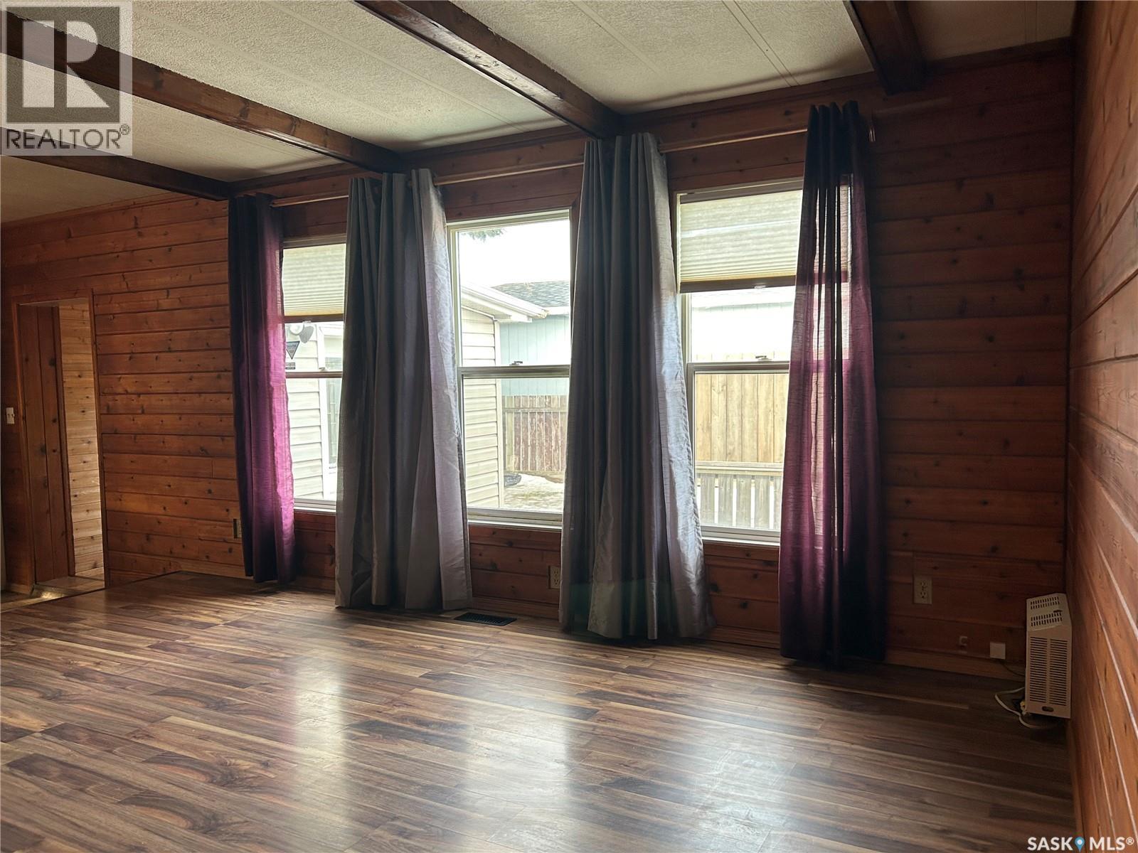 18 Royal Heights, Estevan, Saskatchewan  S4A 2T9 - Photo 4 - SK028351