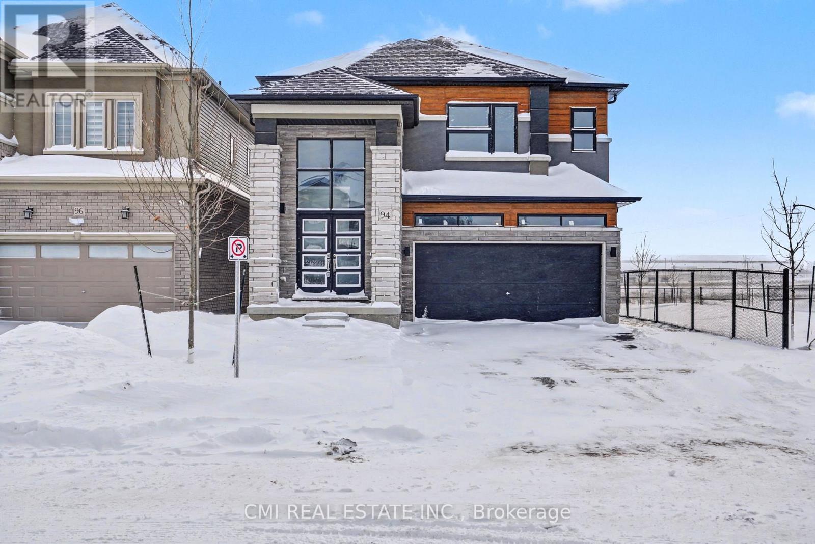 94 Hitchman Street, Brant, Ontario  N3L 0M1 - Photo 2 - X12778504