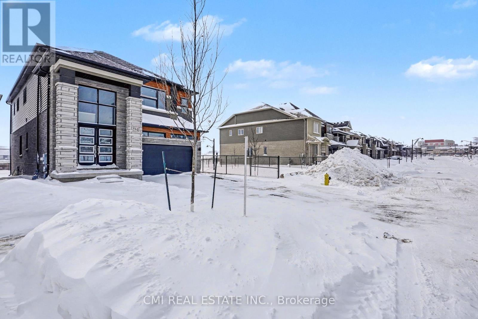 94 Hitchman Street, Brant, Ontario  N3L 0M1 - Photo 4 - X12778504