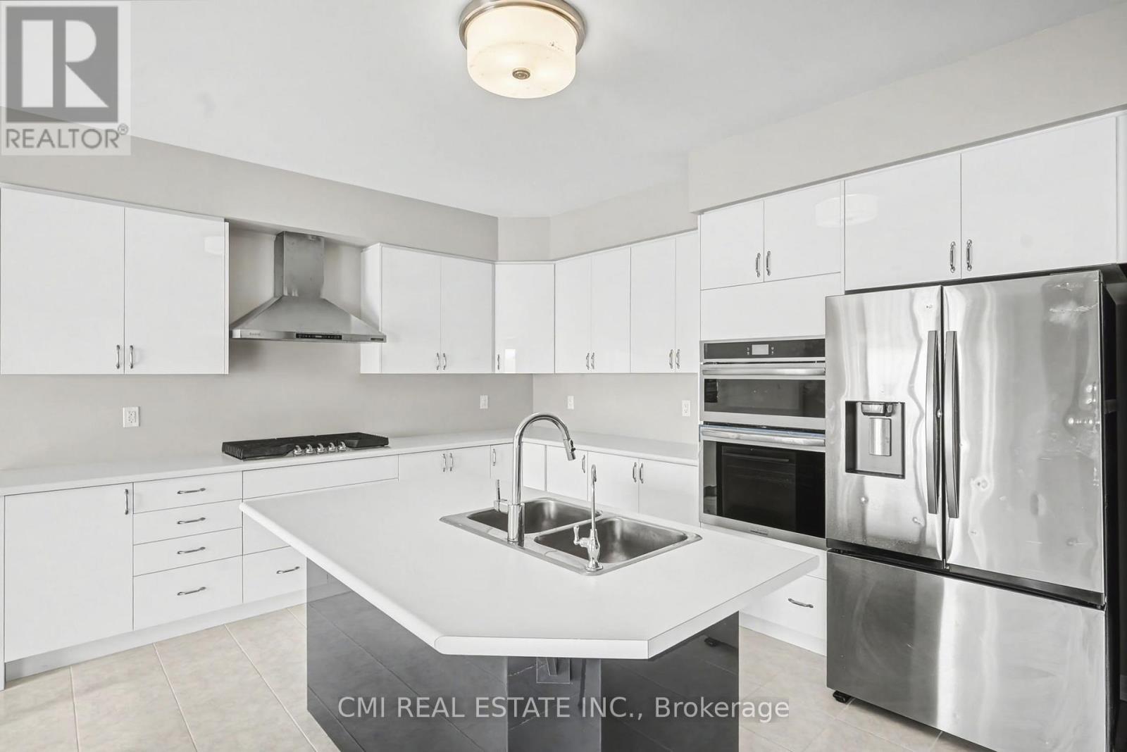 94 Hitchman Street, Brant, Ontario  N3L 0M1 - Photo 5 - X12778504