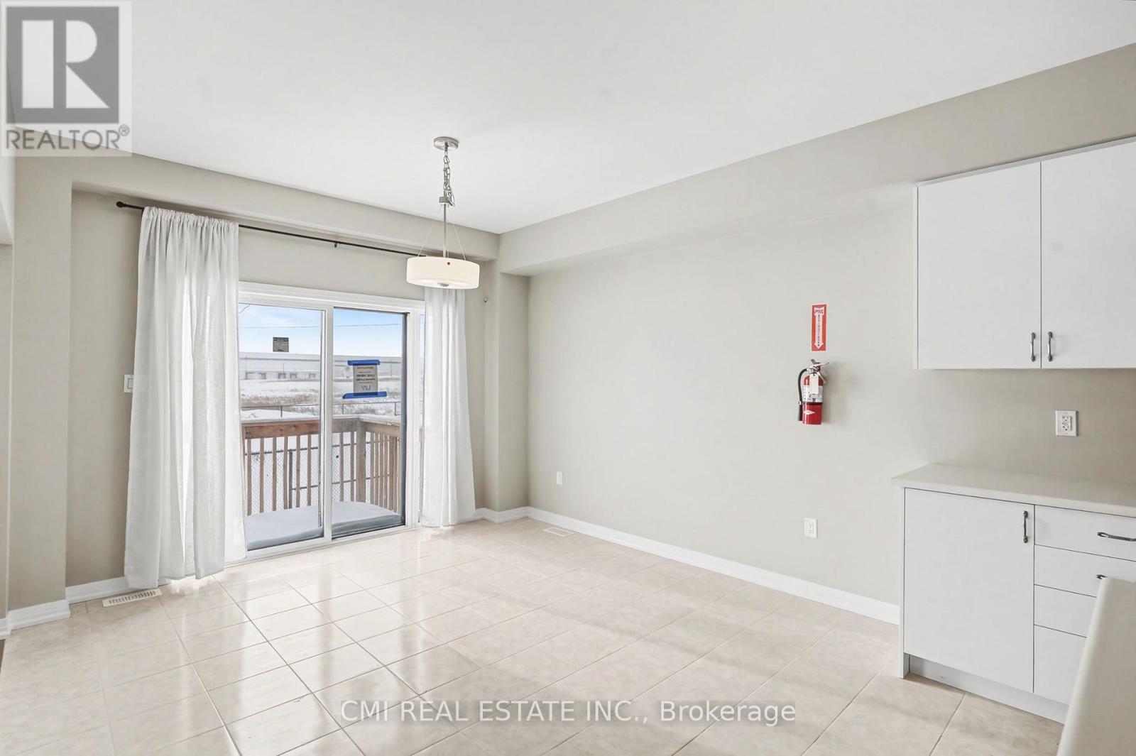 94 Hitchman Street, Brant, Ontario  N3L 0M1 - Photo 6 - X12778504