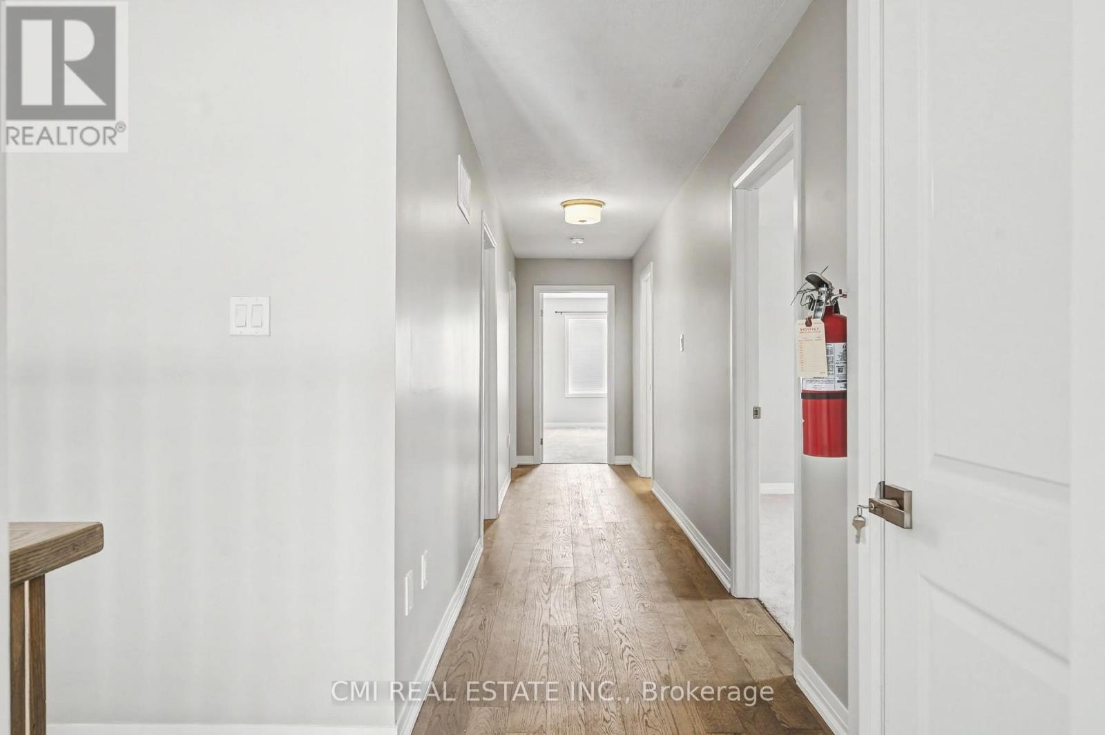 94 Hitchman Street, Brant, Ontario  N3L 0M1 - Photo 9 - X12778504