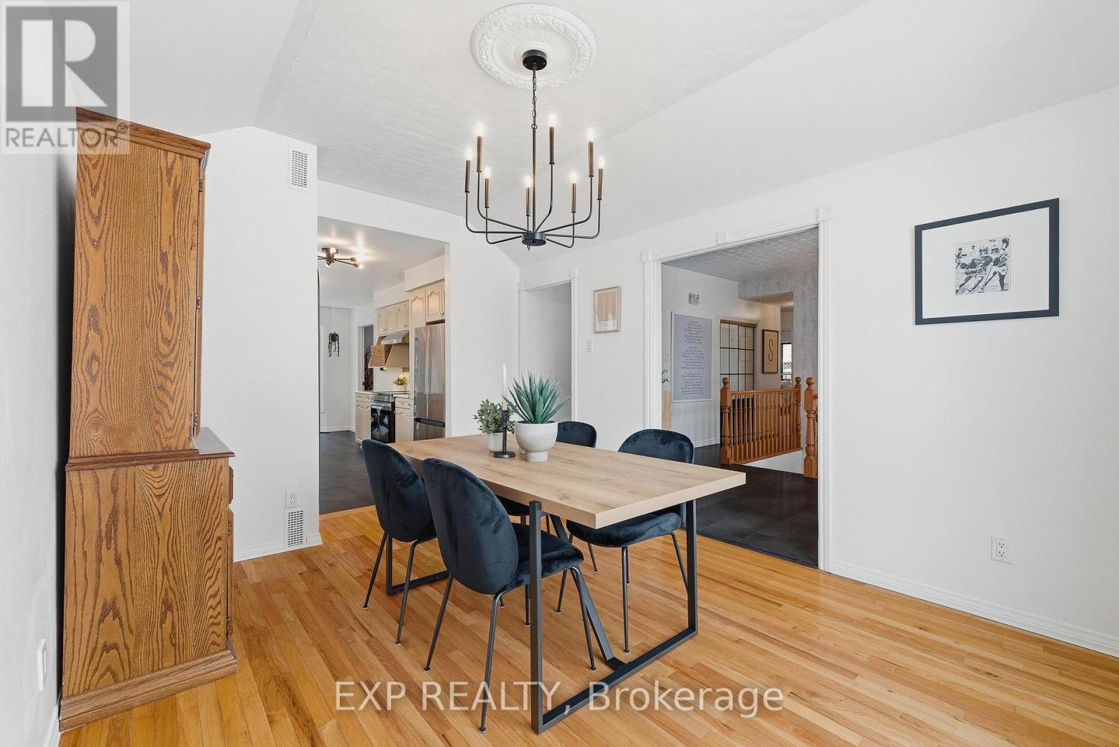 523 Forest Hill Drive, Kitchener, Ontario  N2M 5N5 - Photo 4 - X12778568