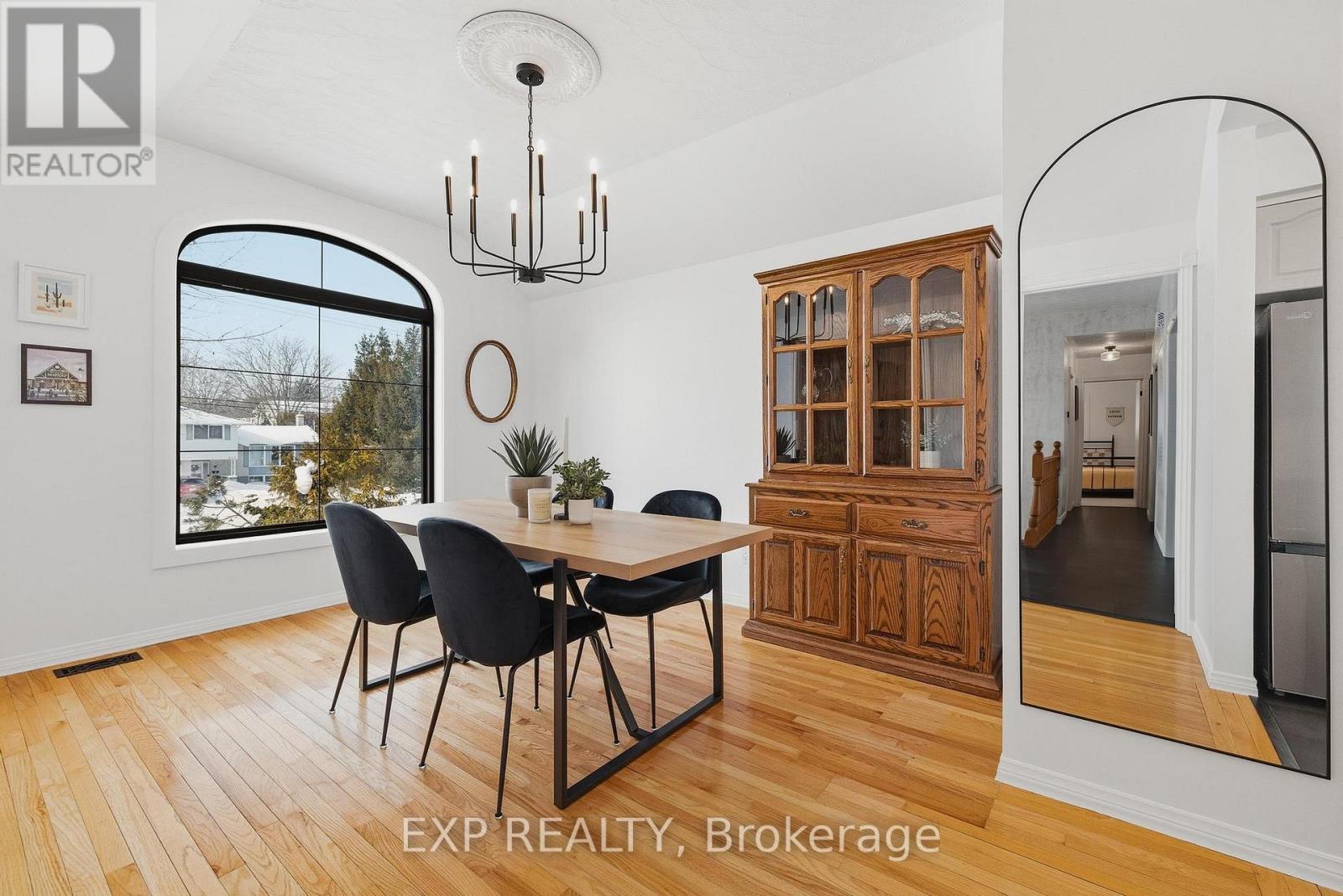 523 Forest Hill Drive, Kitchener, Ontario  N2M 5N5 - Photo 5 - X12778568