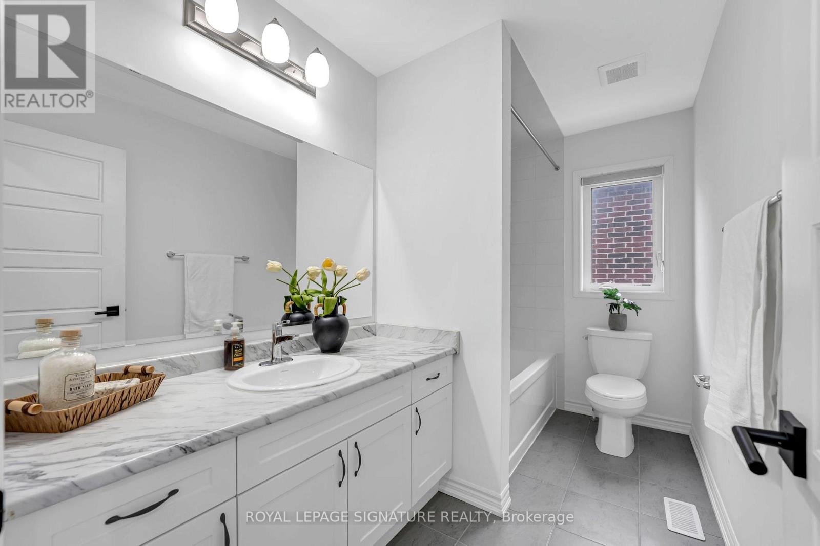 114 Forestwalk Street, Kitchener, Ontario  N2R 0S9 - Photo 27 - X12778594