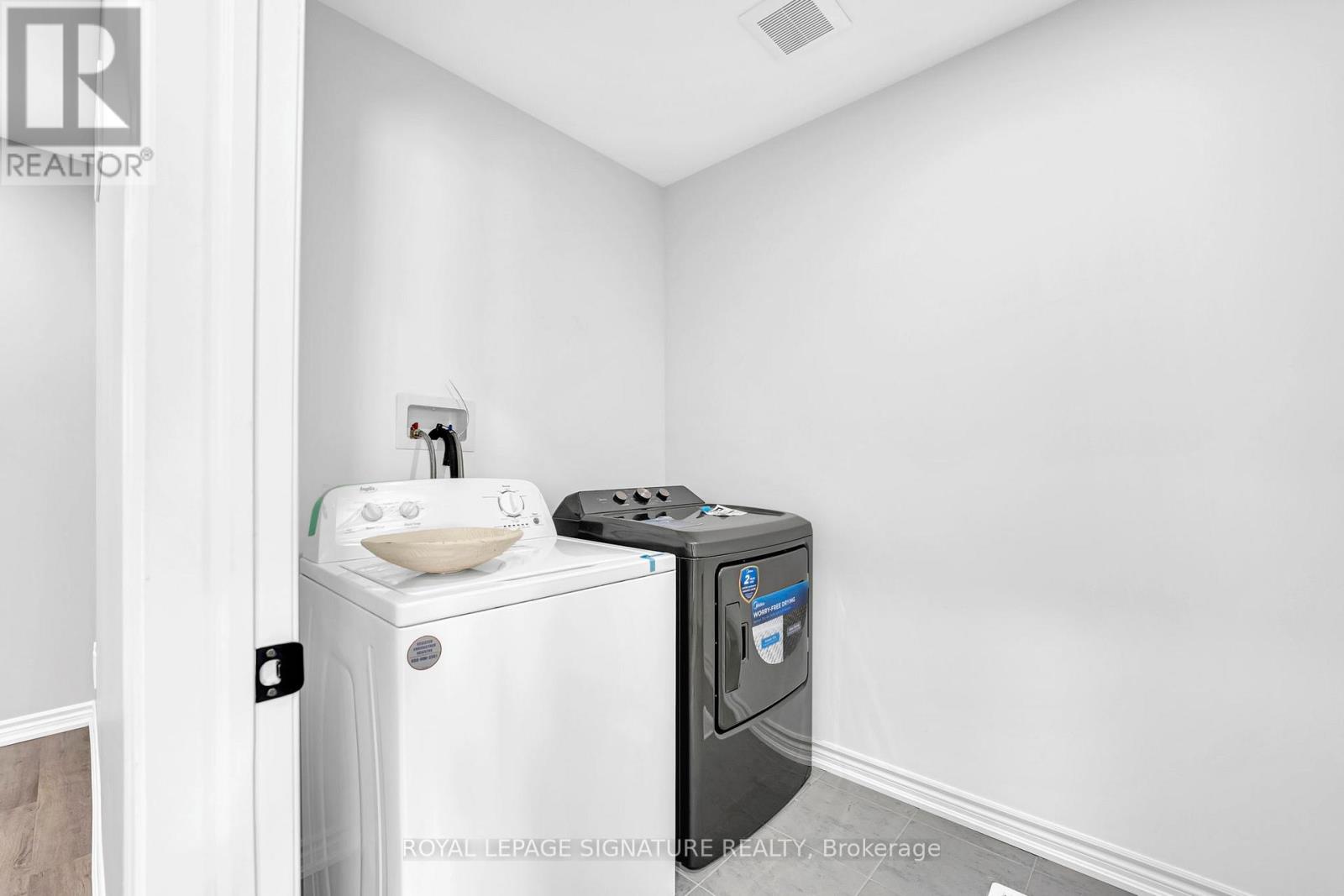 114 Forestwalk Street, Kitchener, Ontario  N2R 0S9 - Photo 37 - X12778594