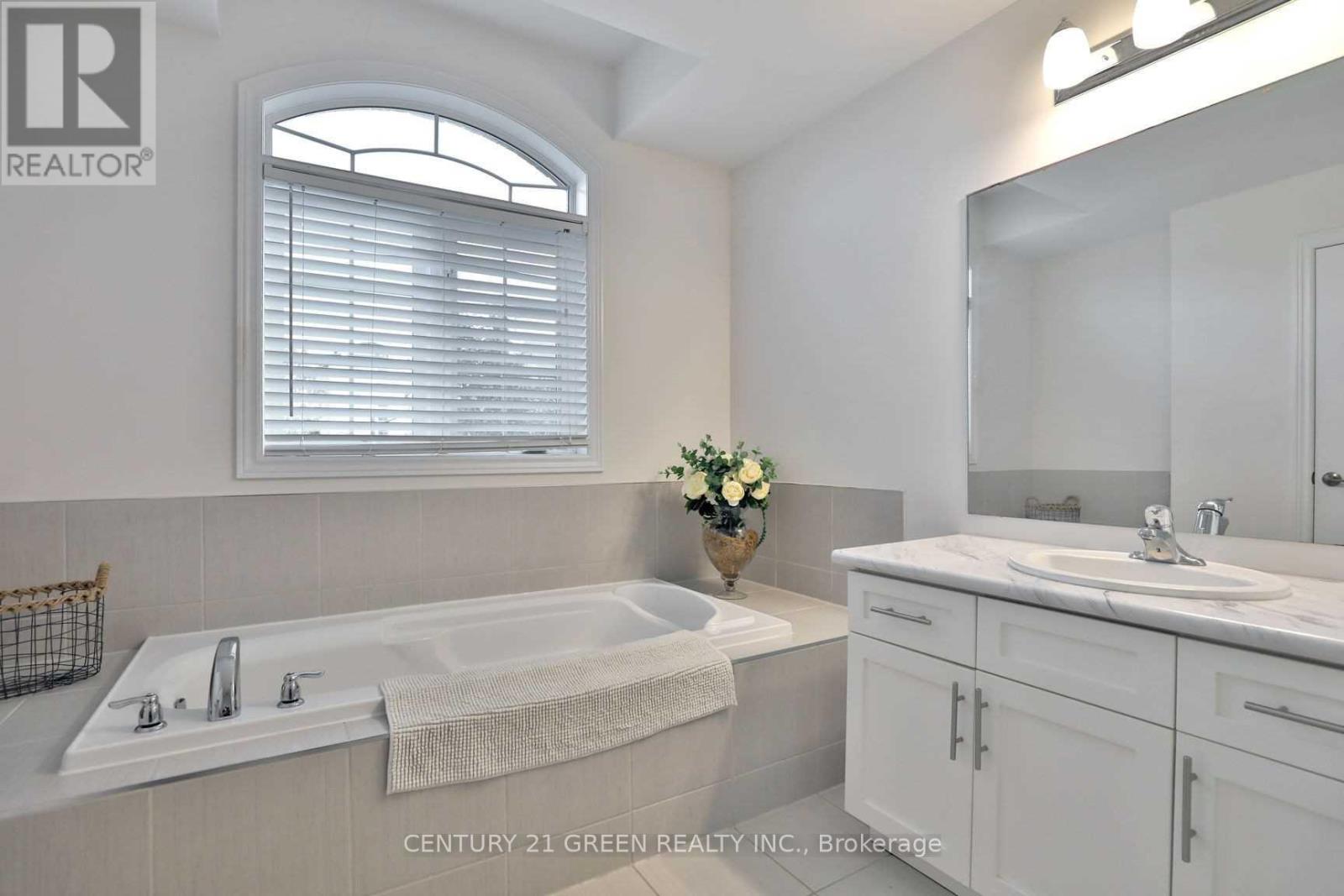 3 - 515 Winston Road, Grimsby (Grimsby Beach), Ontario  L3M 0C8 - Photo 11 - X12778734