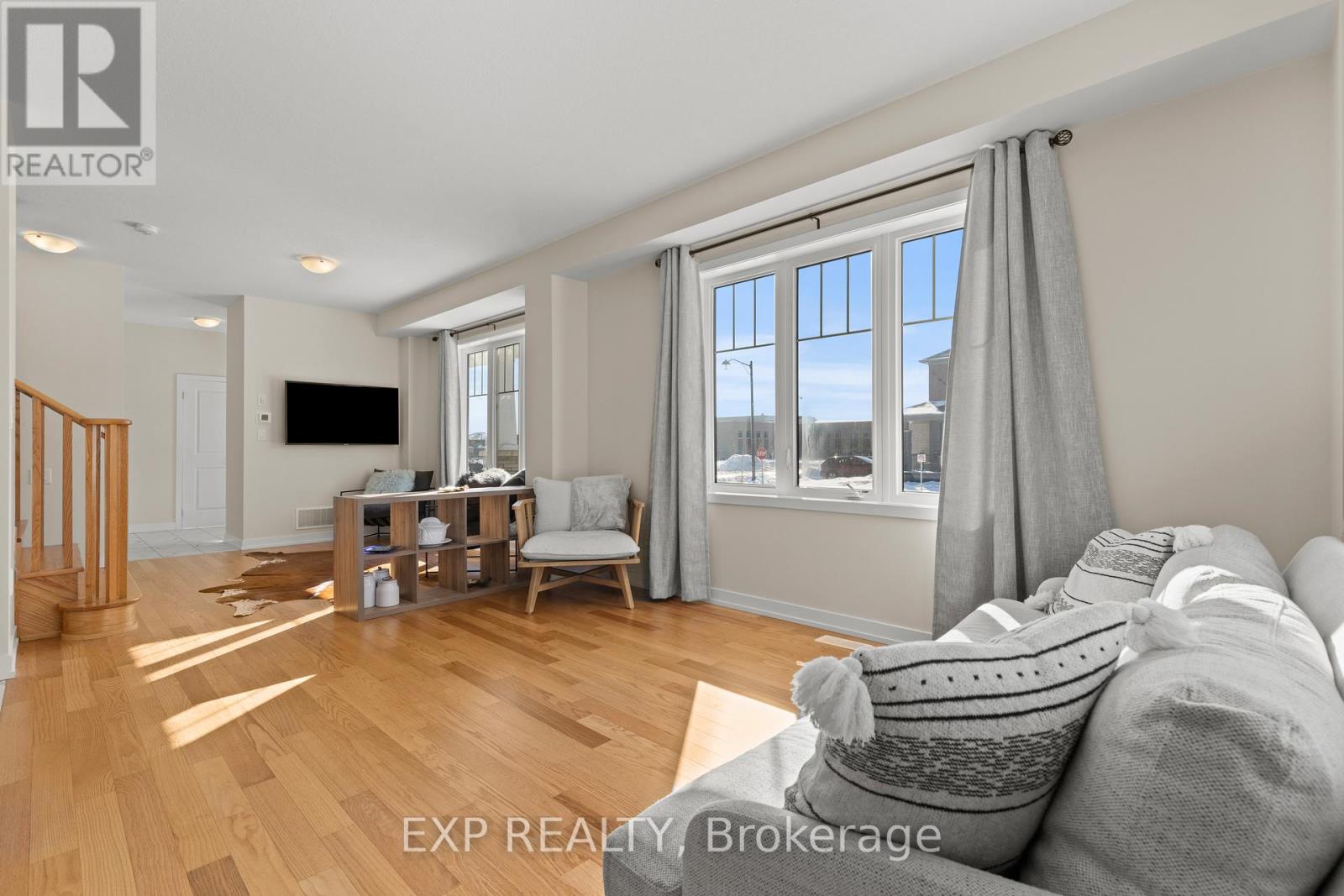 170 Whithorn Crescent, Haldimand, Ontario  N3W 0G7 - Photo 8 - X12778736