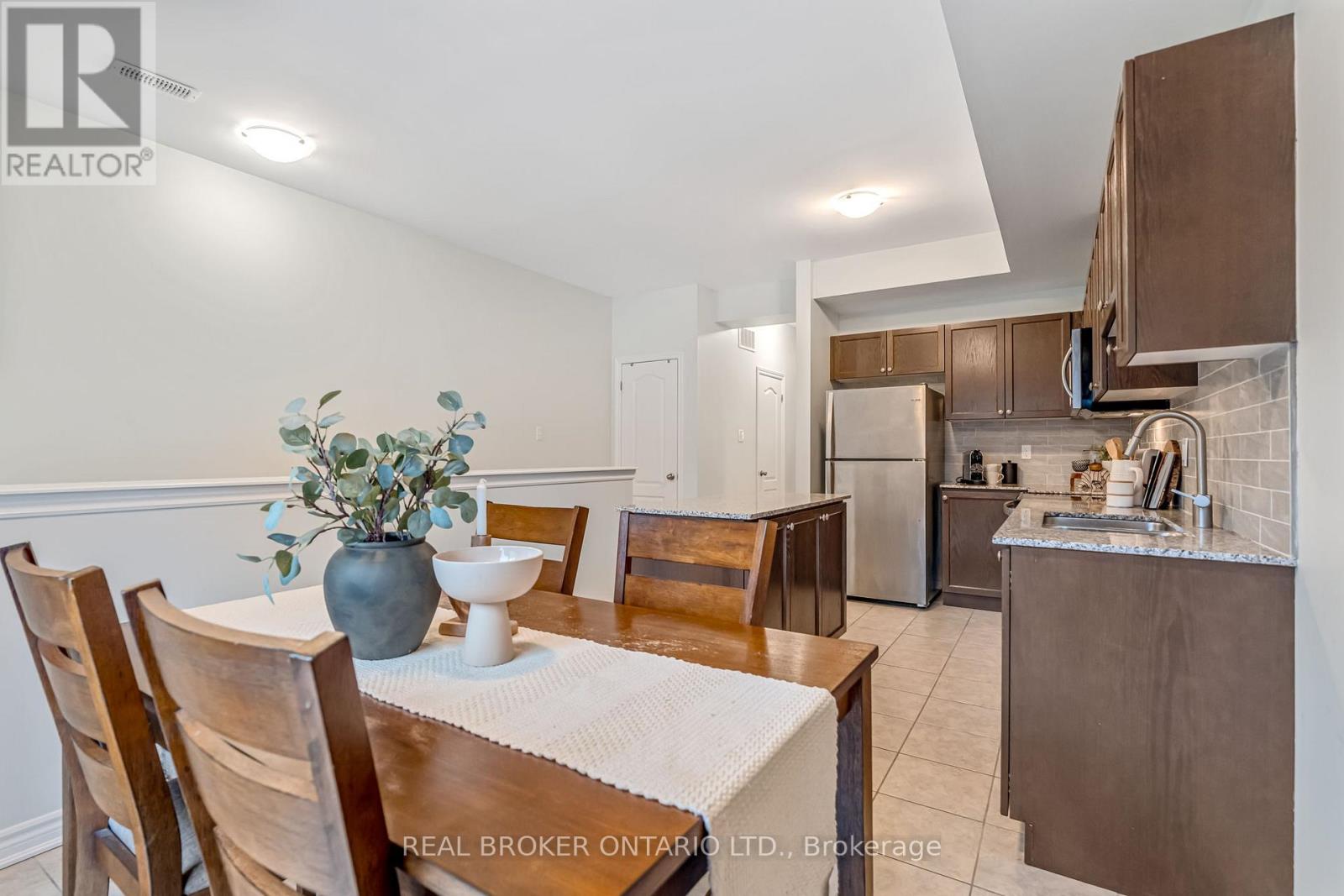 21 - 383 Dundas Street E, Hamilton (Waterdown), Ontario  L8B 1X6 - Photo 12 - X12778744