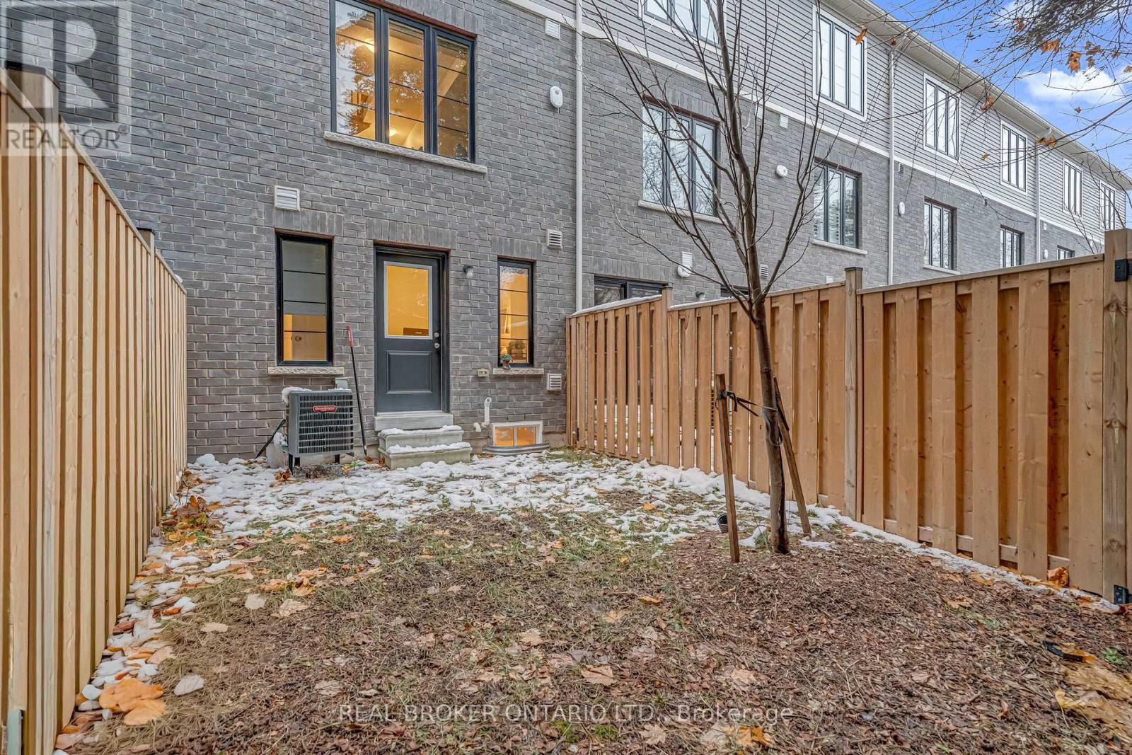 21 - 383 Dundas Street E, Hamilton (Waterdown), Ontario  L8B 1X6 - Photo 44 - X12778744