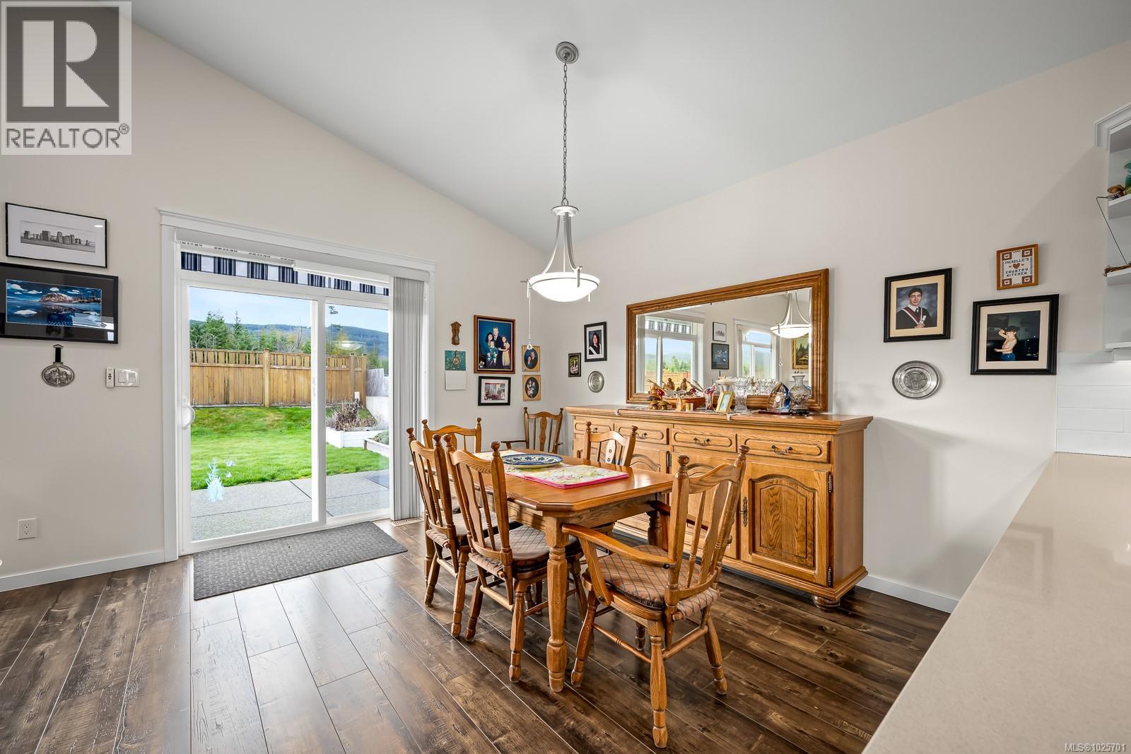 2479 Kentmere Ave, Cumberland, British Columbia  V0R 1S0 - Photo 19 - 1025701