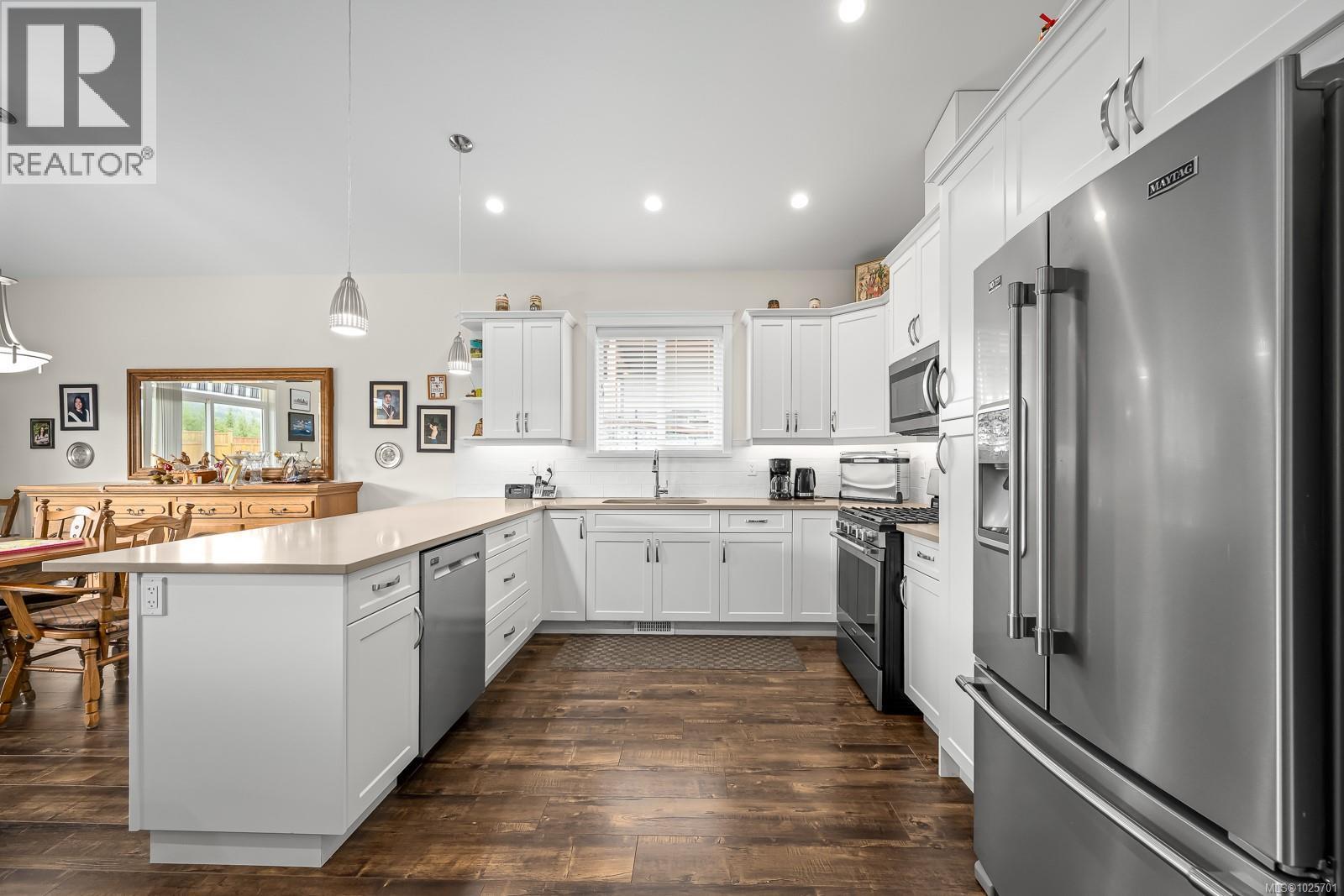 2479 Kentmere Ave, Cumberland, British Columbia  V0R 1S0 - Photo 21 - 1025701