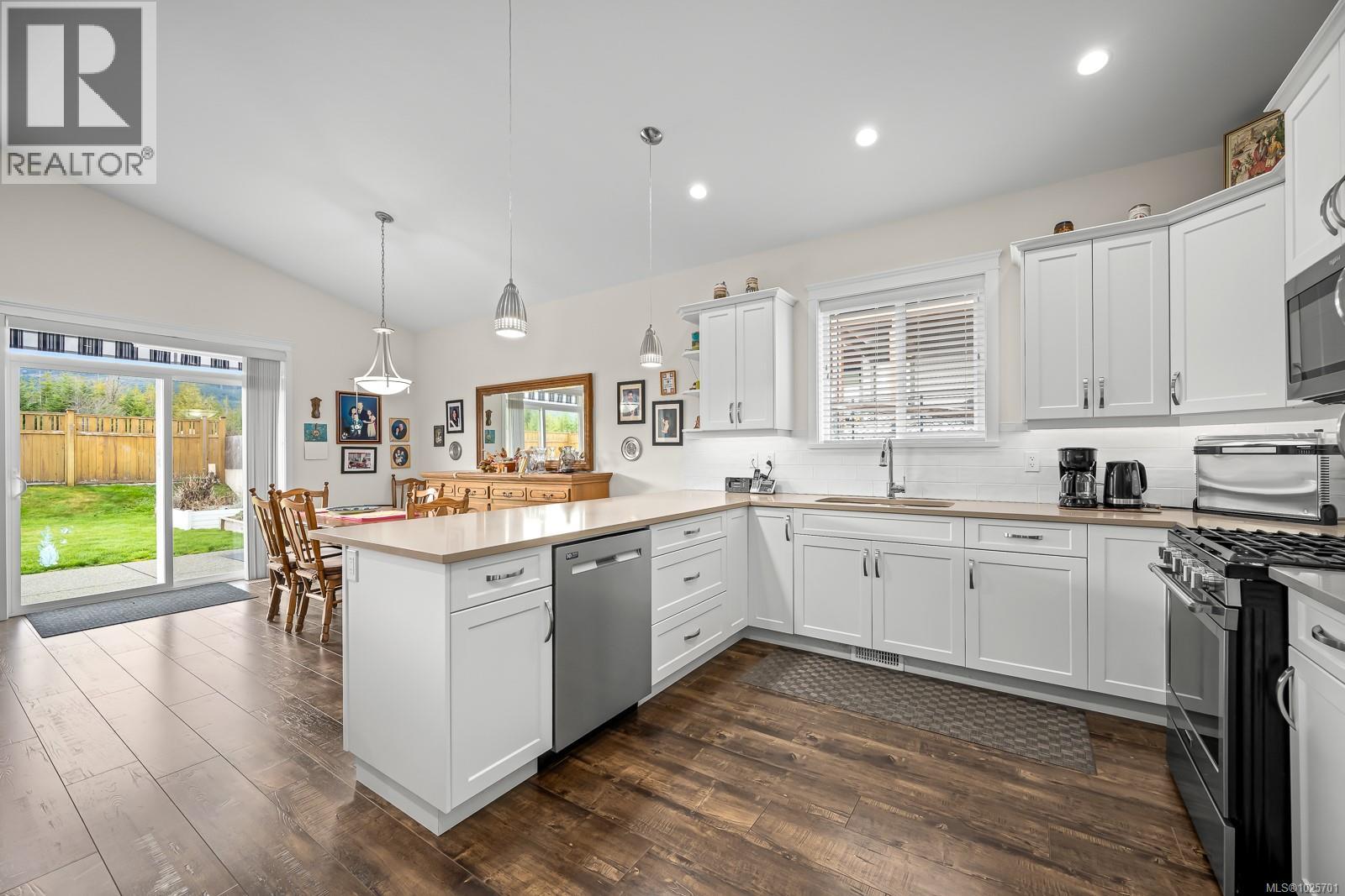 2479 Kentmere Ave, Cumberland, British Columbia  V0R 1S0 - Photo 23 - 1025701