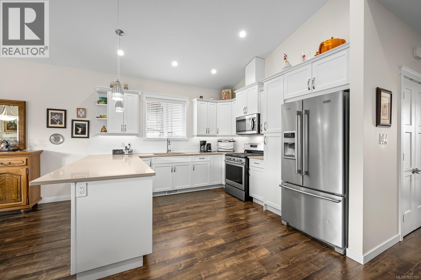 2479 Kentmere Ave, Cumberland, British Columbia  V0R 1S0 - Photo 25 - 1025701