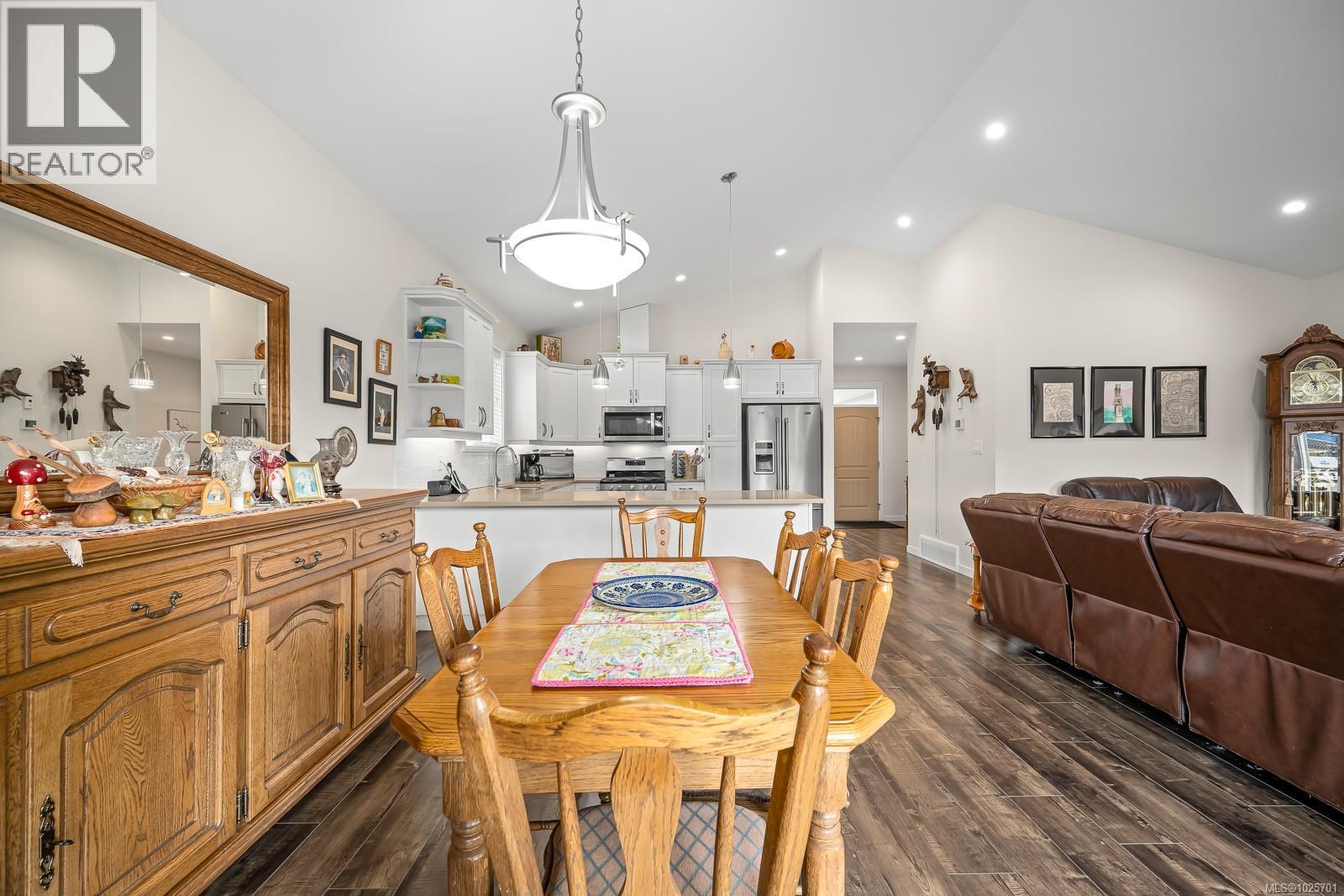 2479 Kentmere Ave, Cumberland, British Columbia  V0R 1S0 - Photo 32 - 1025701