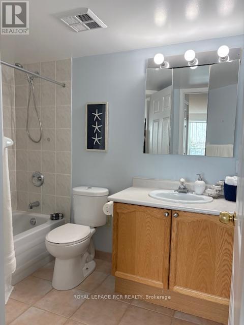 425 - 3 Ellesmere Street, Richmond Hill (Langstaff), Ontario  L4B 4N2 - Photo 16 - N12777106