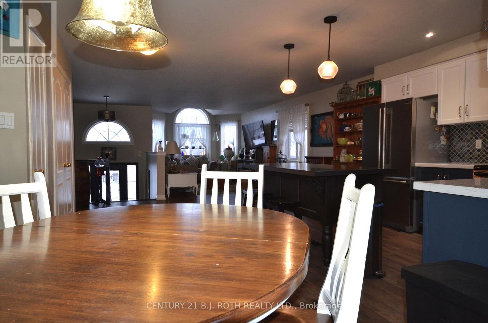 119 Metcalfe Drive, Bradford West Gwillimbury, Ontario  L3Z 3J2 - Photo 16 - N12777508