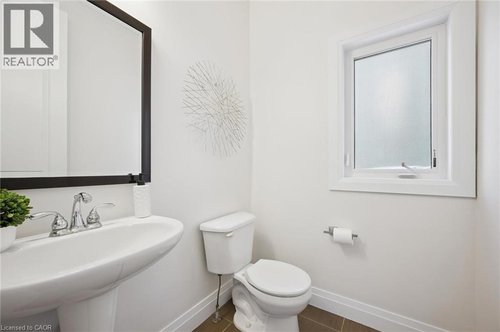 556 Netherwood Crescent, Kitchener, Ontario  N2P 0B8 - Photo 16 - 40801090