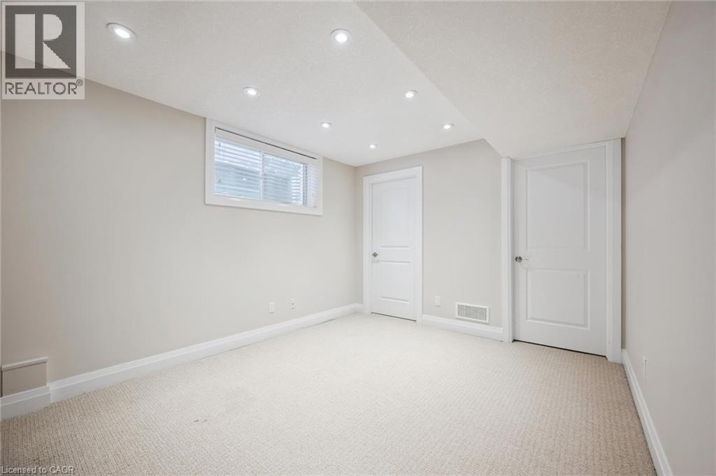 556 Netherwood Crescent, Kitchener, Ontario  N2P 0B8 - Photo 32 - 40801090