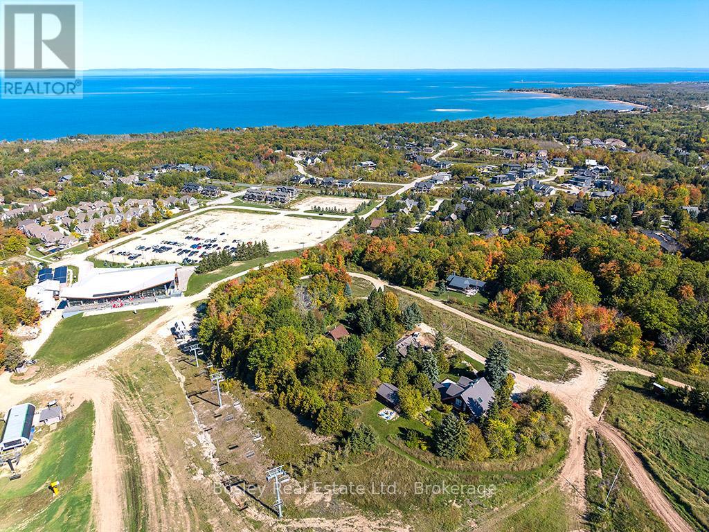 3 - 242 Arrowhead Road, Blue Mountains, Ontario  L9Y 0S1 - Photo 4 - X12778806