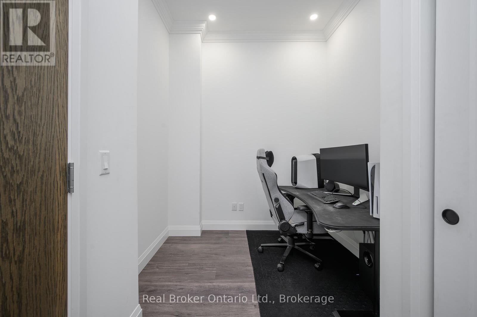 107 - 30 Hamilton Street S, Hamilton (Waterdown), Ontario  L8B 1V8 - Photo 13 - X12778866