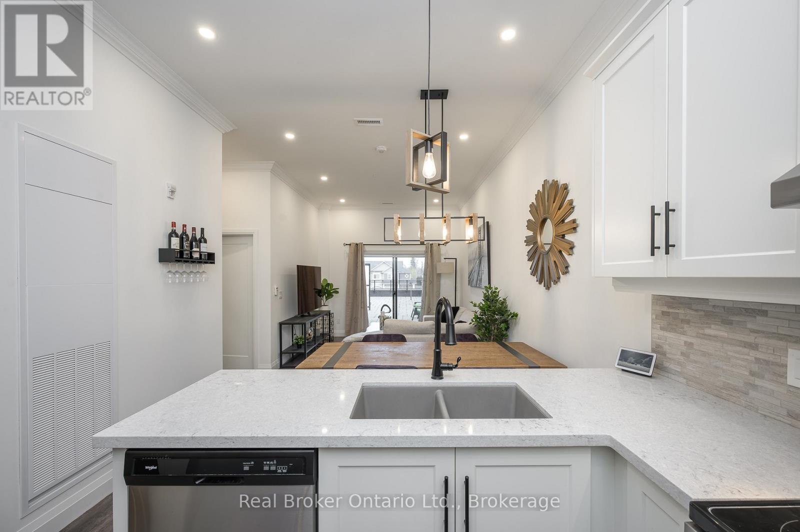 107 - 30 Hamilton Street S, Hamilton (Waterdown), Ontario  L8B 1V8 - Photo 24 - X12778866