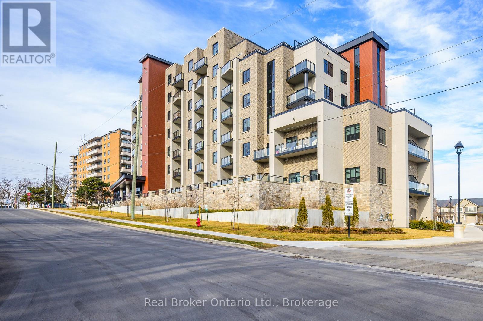 107 - 30 Hamilton Street S, Hamilton (Waterdown), Ontario  L8B 1V8 - Photo 4 - X12778866