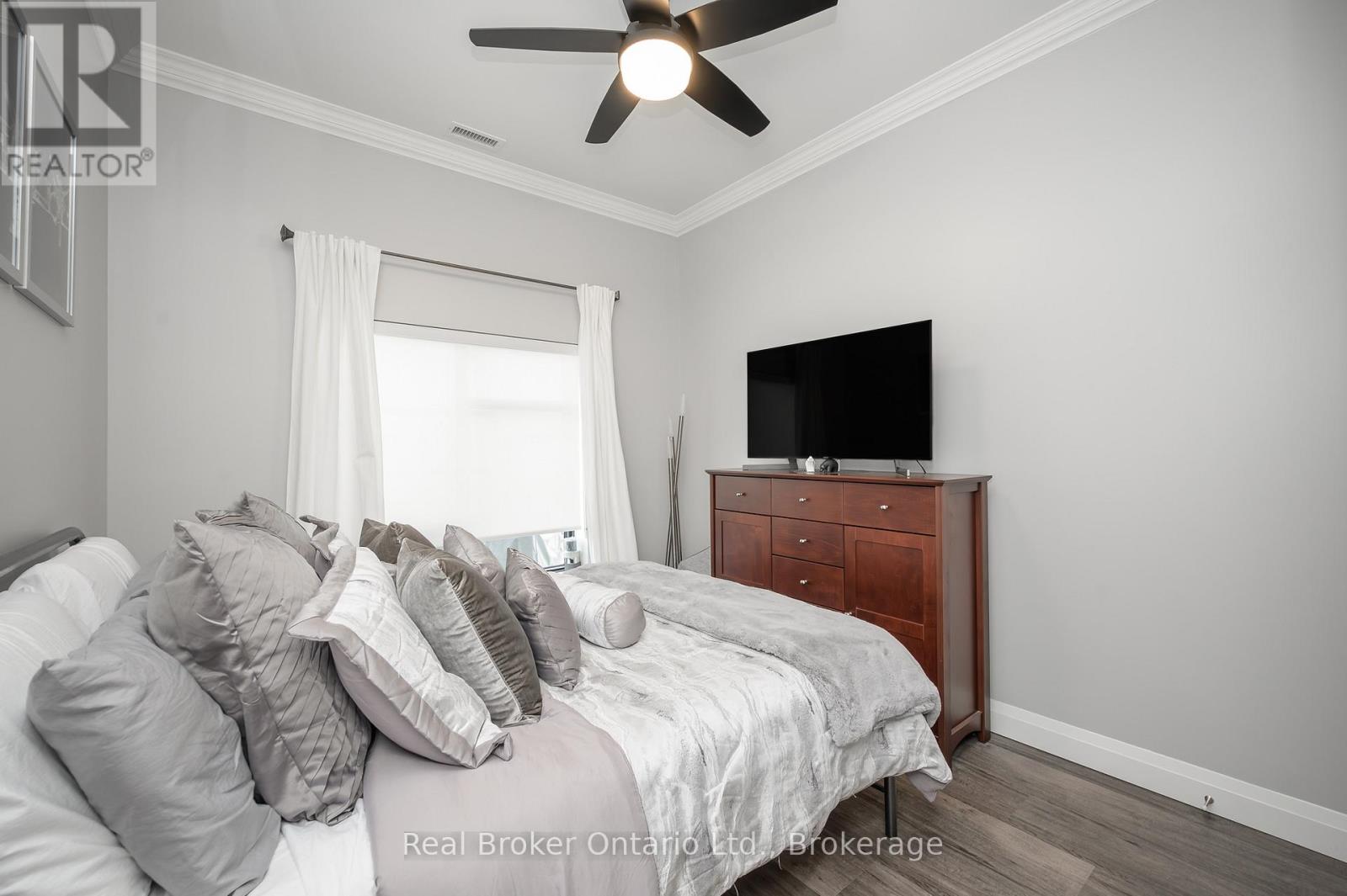 107 - 30 Hamilton Street S, Hamilton (Waterdown), Ontario  L8B 1V8 - Photo 9 - X12778866