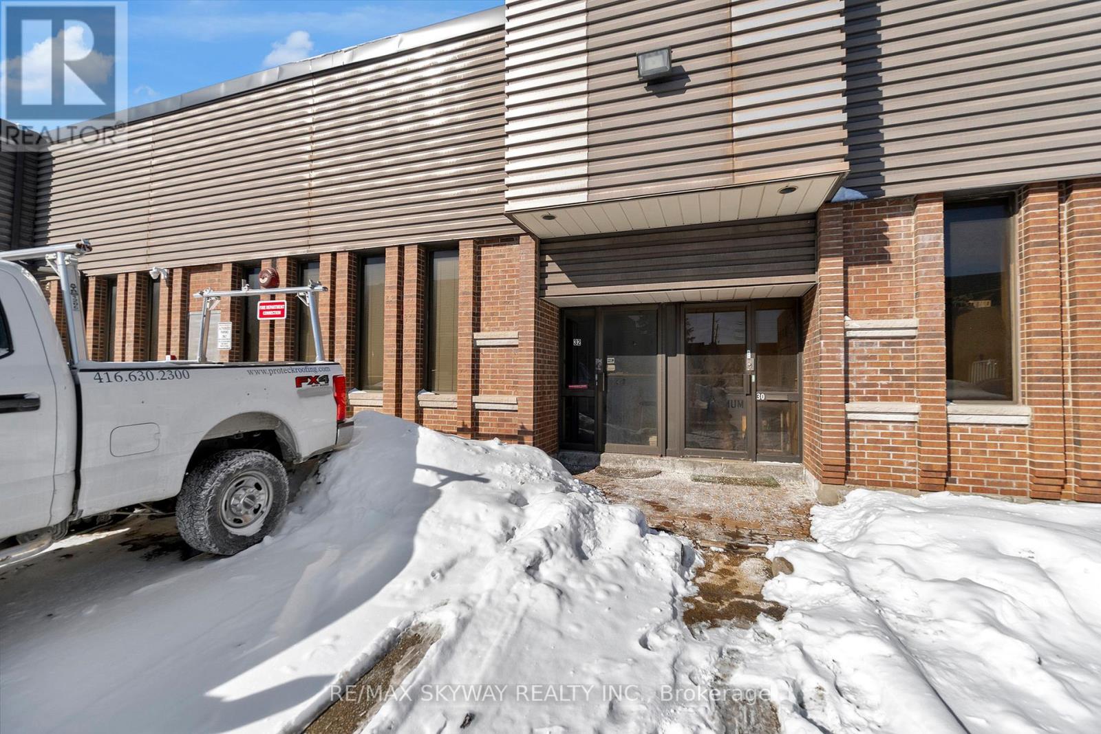 32 GUIDED COURT, Toronto, Ontario