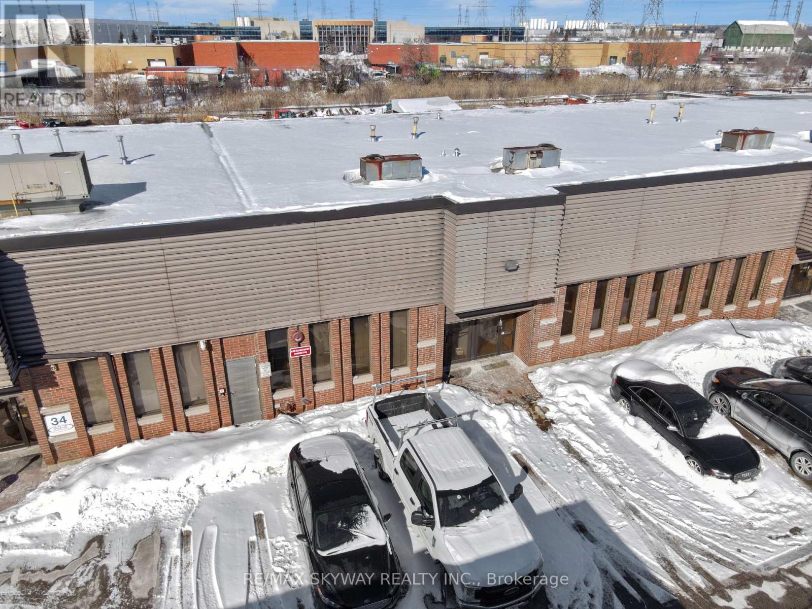 32 Guided Court, Toronto, Ontario  M9V 4K6 - Photo 6 - W12777570