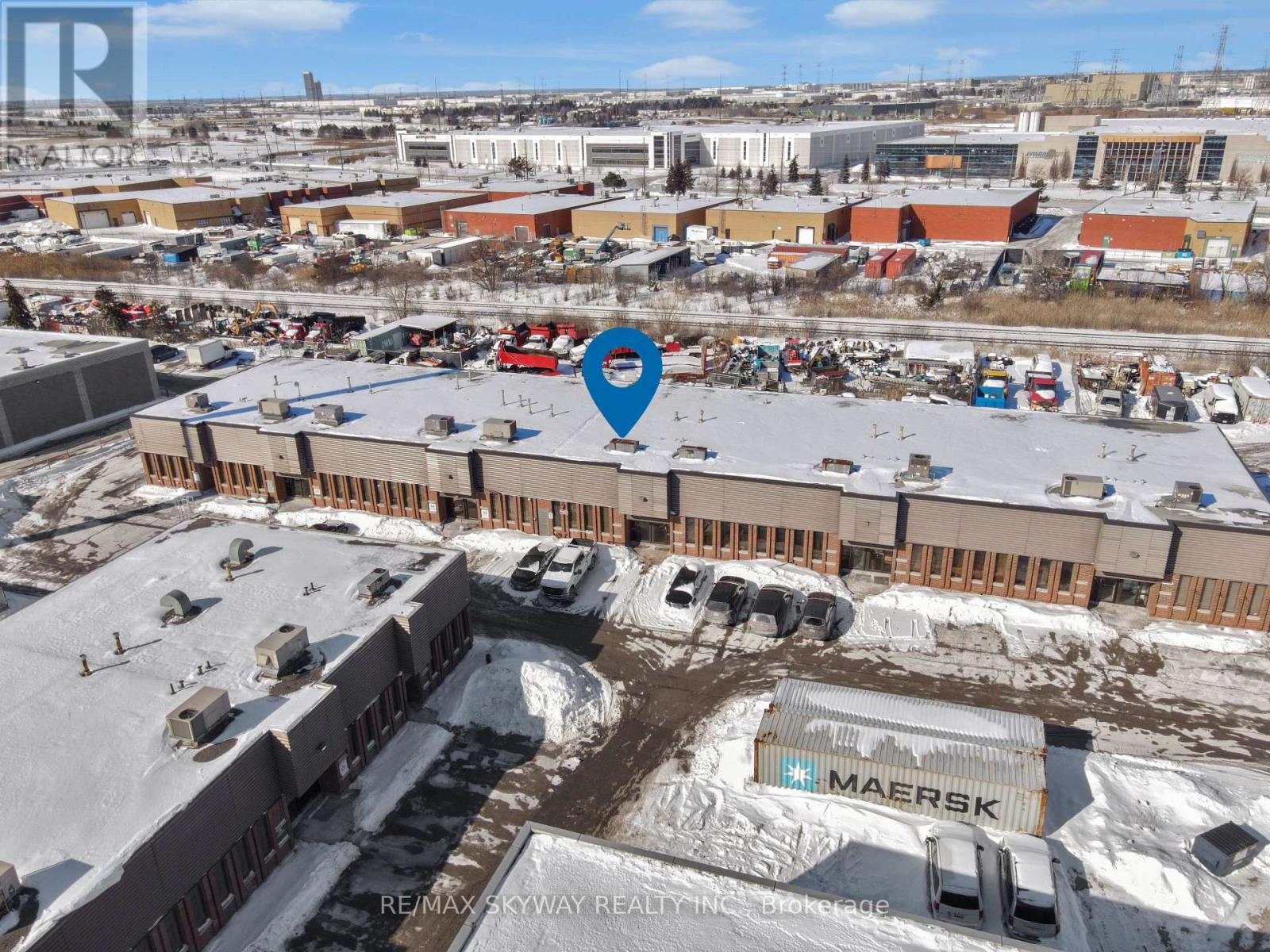 32 Guided Court, Toronto, Ontario  M9V 4K6 - Photo 4 - W12777570