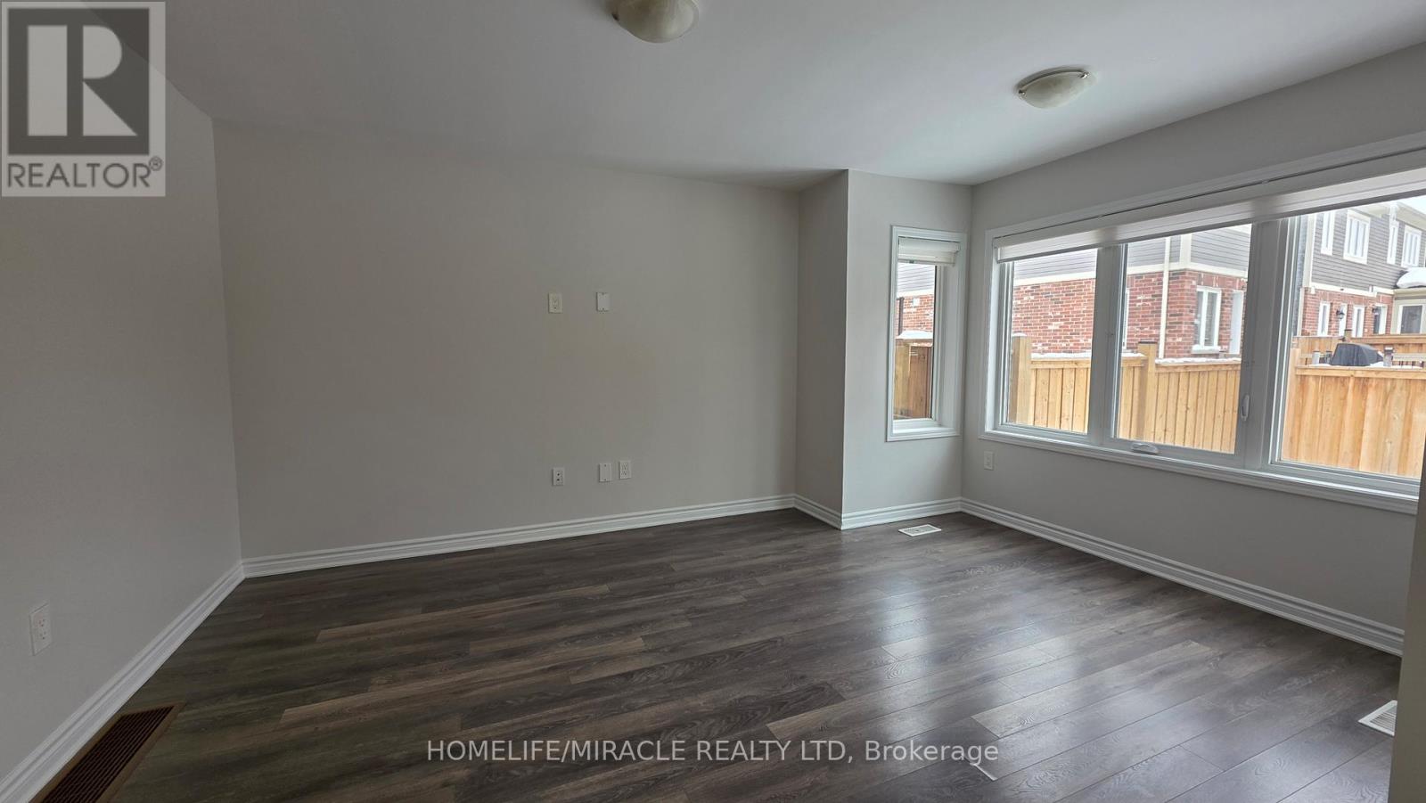 71 Benhurst Crescent, Brampton, Ontario  L7A 5A5 - Photo 8 - W12778658