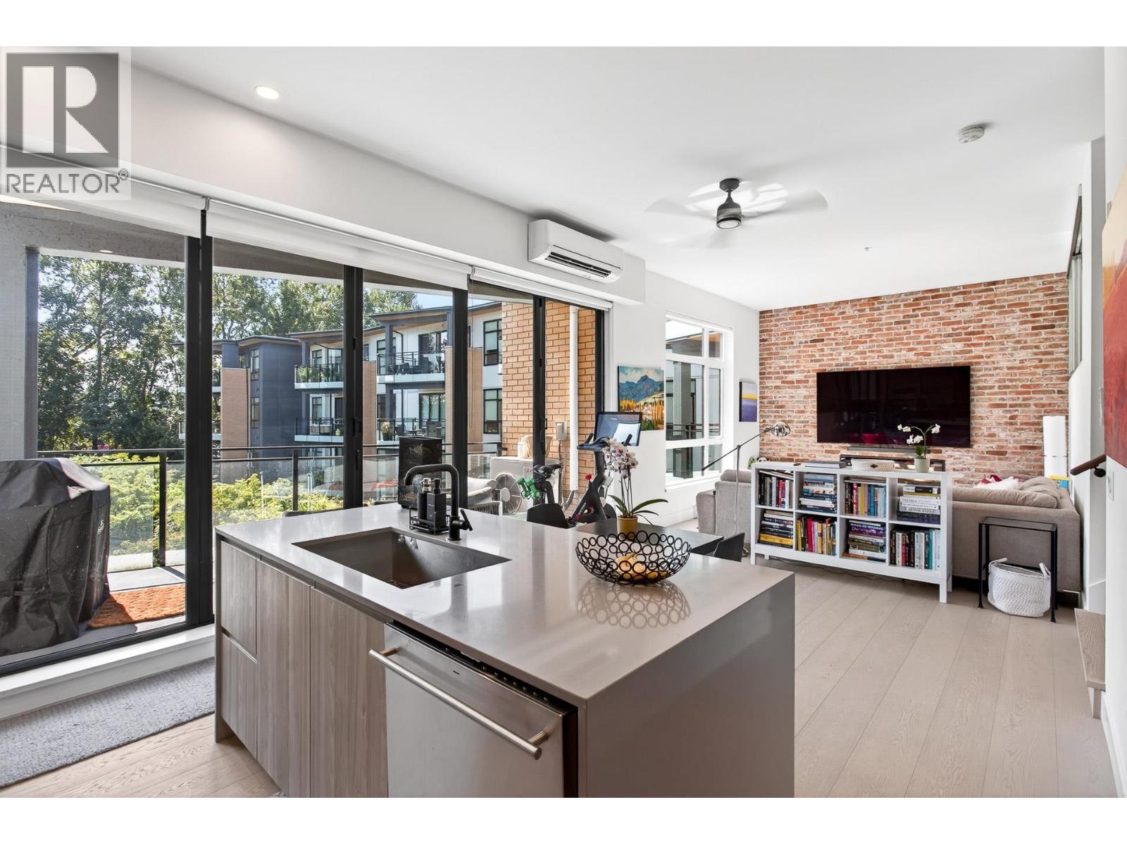 307 300 Salter Street, New Westminster, British Columbia  V3M 0L9 - Photo 11 - R3088875