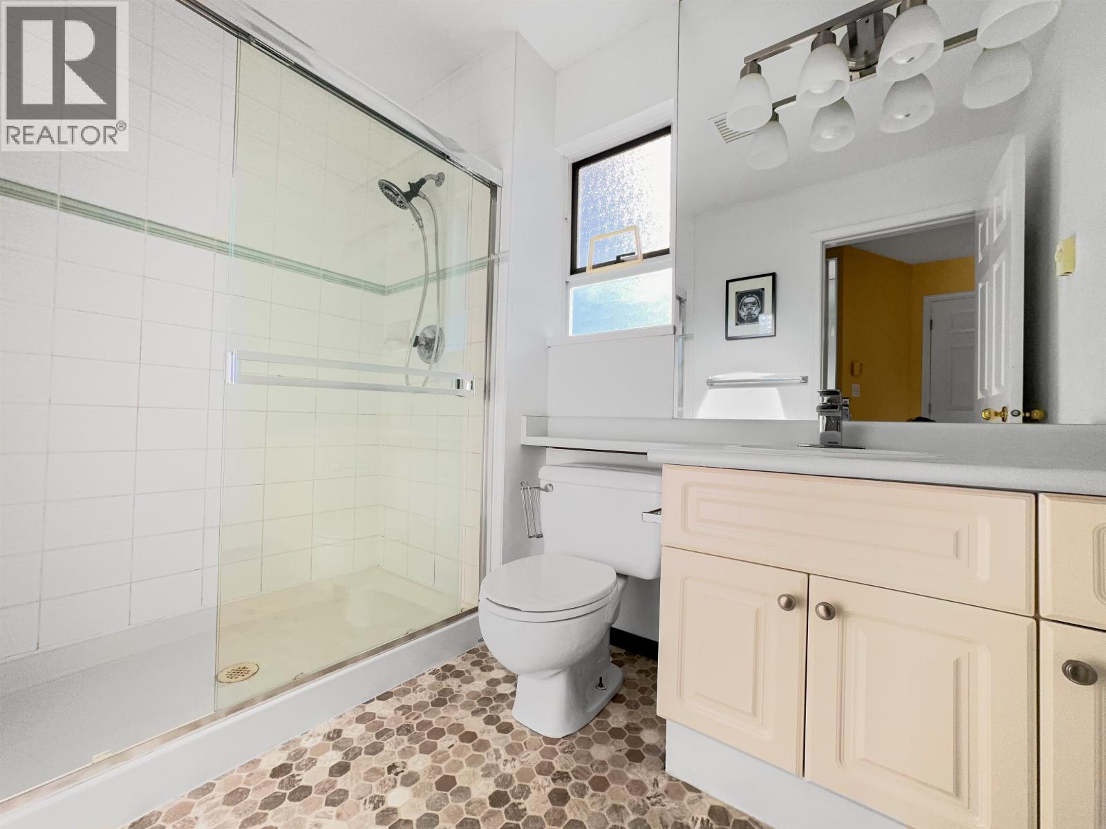 X 7175 18th Avenue, Burnaby, British Columbia  V3N 1K8 - Photo 12 - R3088864