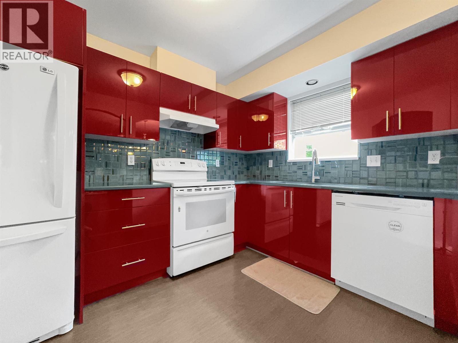 X 7175 18th Avenue, Burnaby, British Columbia  V3N 1K8 - Photo 6 - R3088864