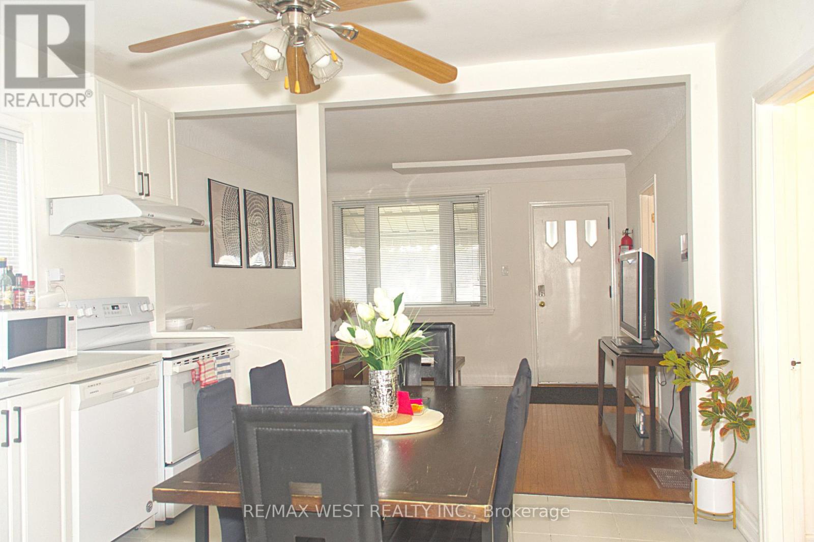 5177 Kitchener Street, Niagara Falls (Clifton Hill), Ontario  L2G 1B4 - Photo 6 - X12731210