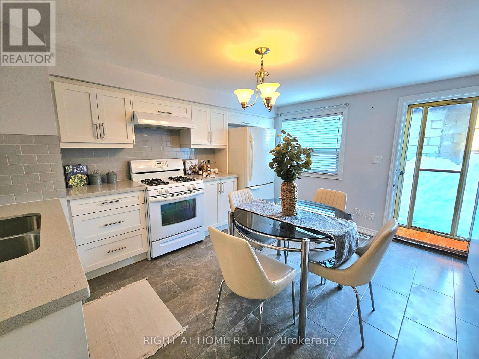 50 Argyle Street, Toronto, Ontario  M6J 1N6 - Photo 16 - C12778782