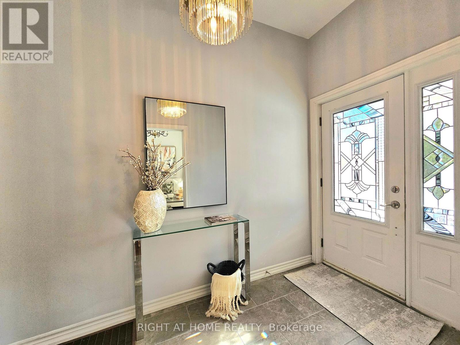 50 Argyle Street, Toronto, Ontario  M6J 1N6 - Photo 9 - C12778782