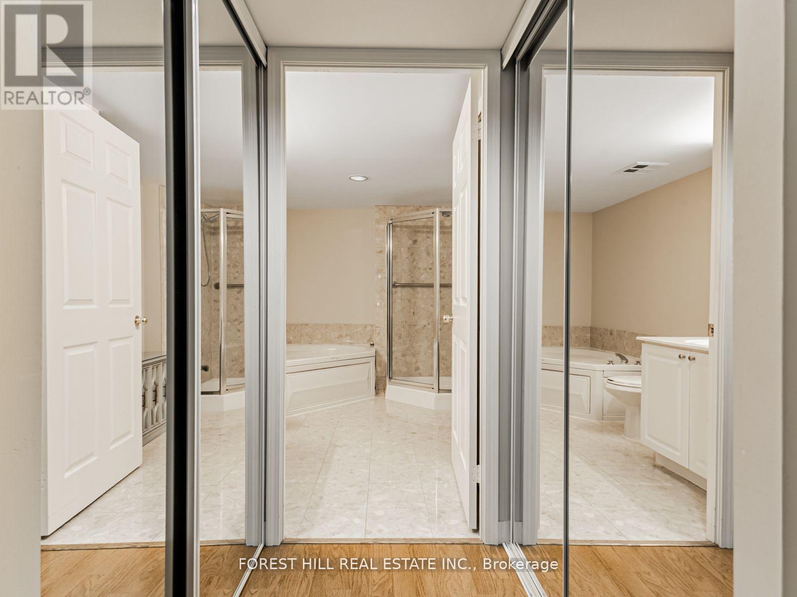 310 - 8 COVINGTON ROAD Toronto (Englemount-Lawrence), ON M6A 3E5