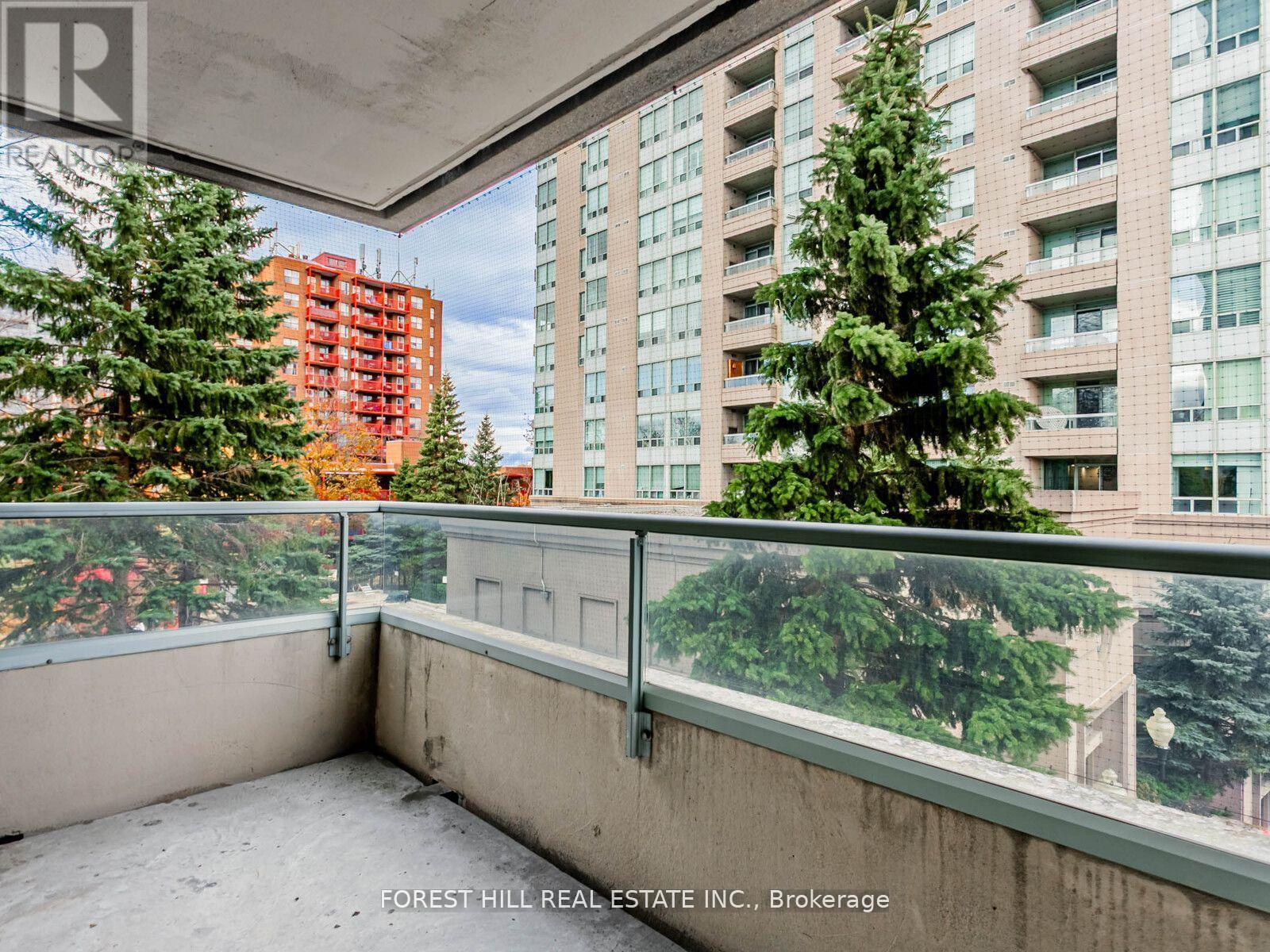 310 - 8 COVINGTON ROAD Toronto (Englemount-Lawrence), ON M6A 3E5