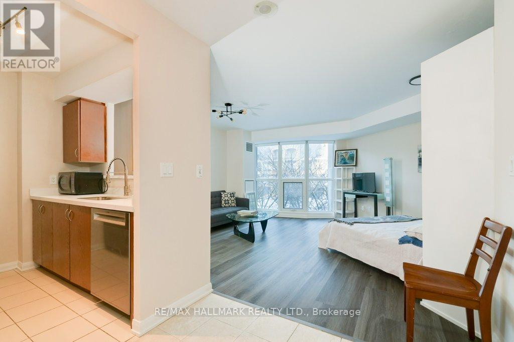 327 - 18 Beverley Street, Toronto (Kensington-Chinatown), Ontario  M5T 3L2 - Photo 3 - C12778794