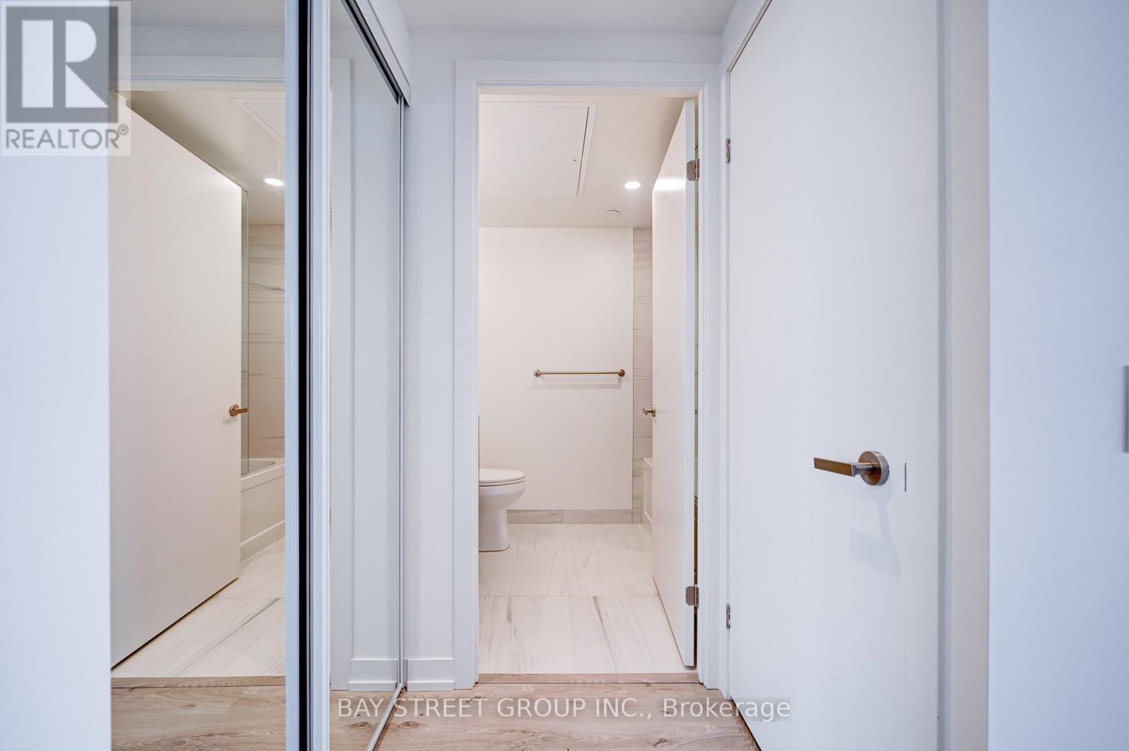 4105 - 138 Downes Street, Toronto, Ontario  M5E 0E4 - Photo 18 - C12778810