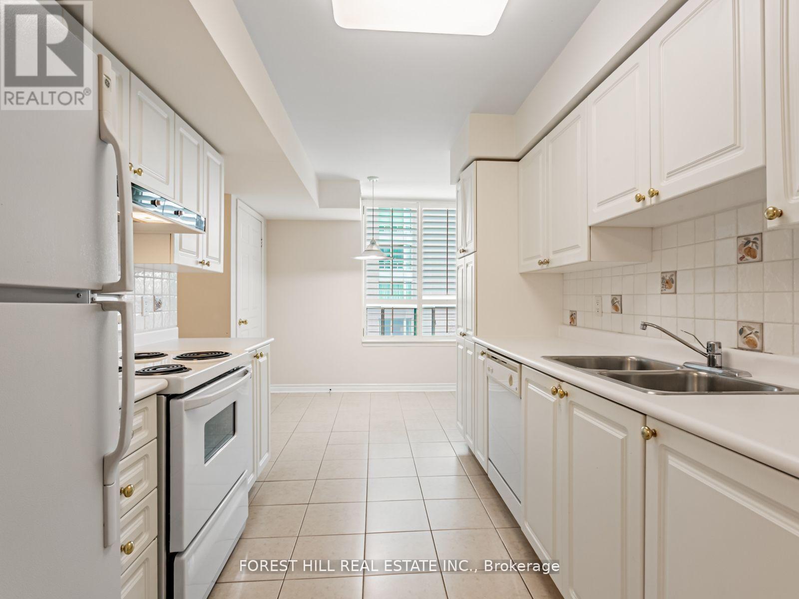 310 - 8 Covington Road, Toronto (Englemount-Lawrence), Ontario  M6A 3E5 - Photo 13 - C12778854