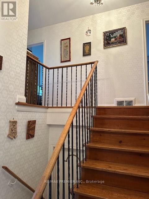 55 OVERBROOK PLACE, Toronto, Ontario