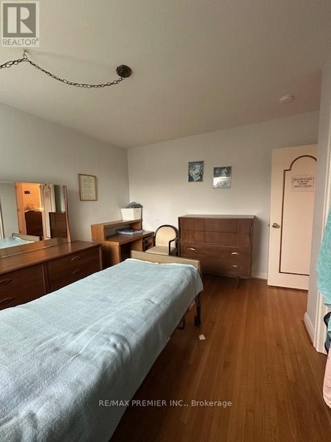 55 Overbrook Place, Toronto (Bathurst Manor), Ontario  M3H 4P3 - Photo 2 - C12778870