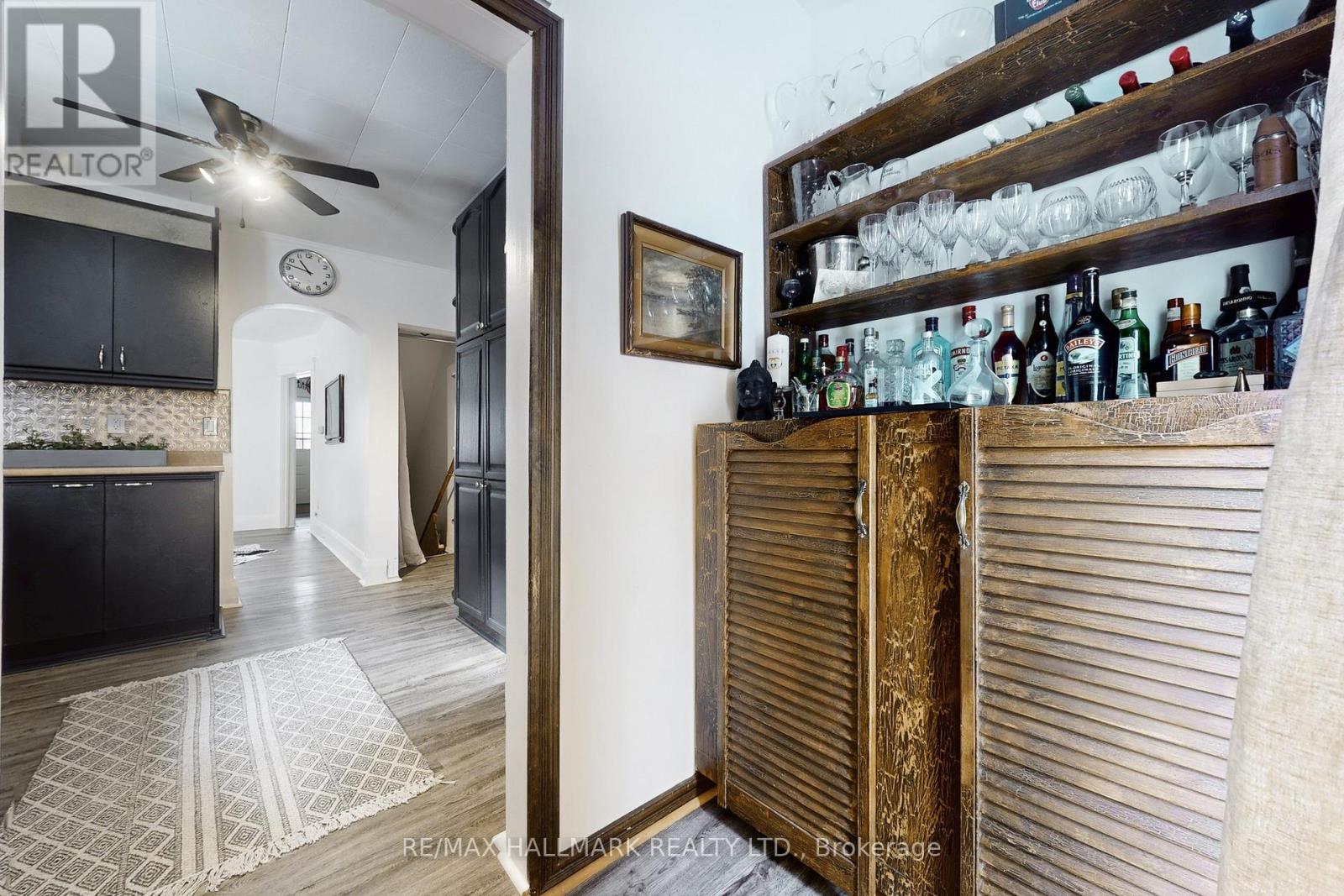 39 Hiltz Avenue, Toronto, Ontario  M4L 2N6 - Photo 17 - E12778858